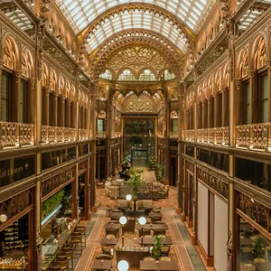 Parisi Udvar Budapest, Part Of Hyatt Otel Budapeşte